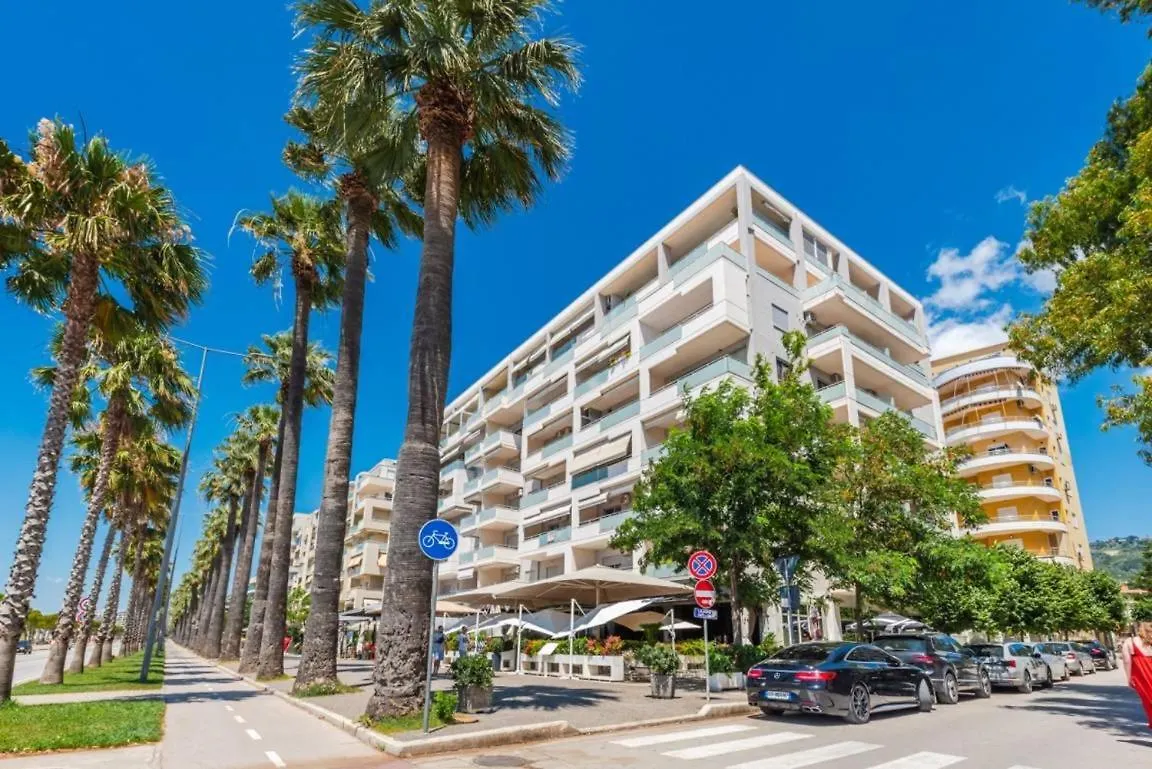 Holiday Apartament Vlore 0*,