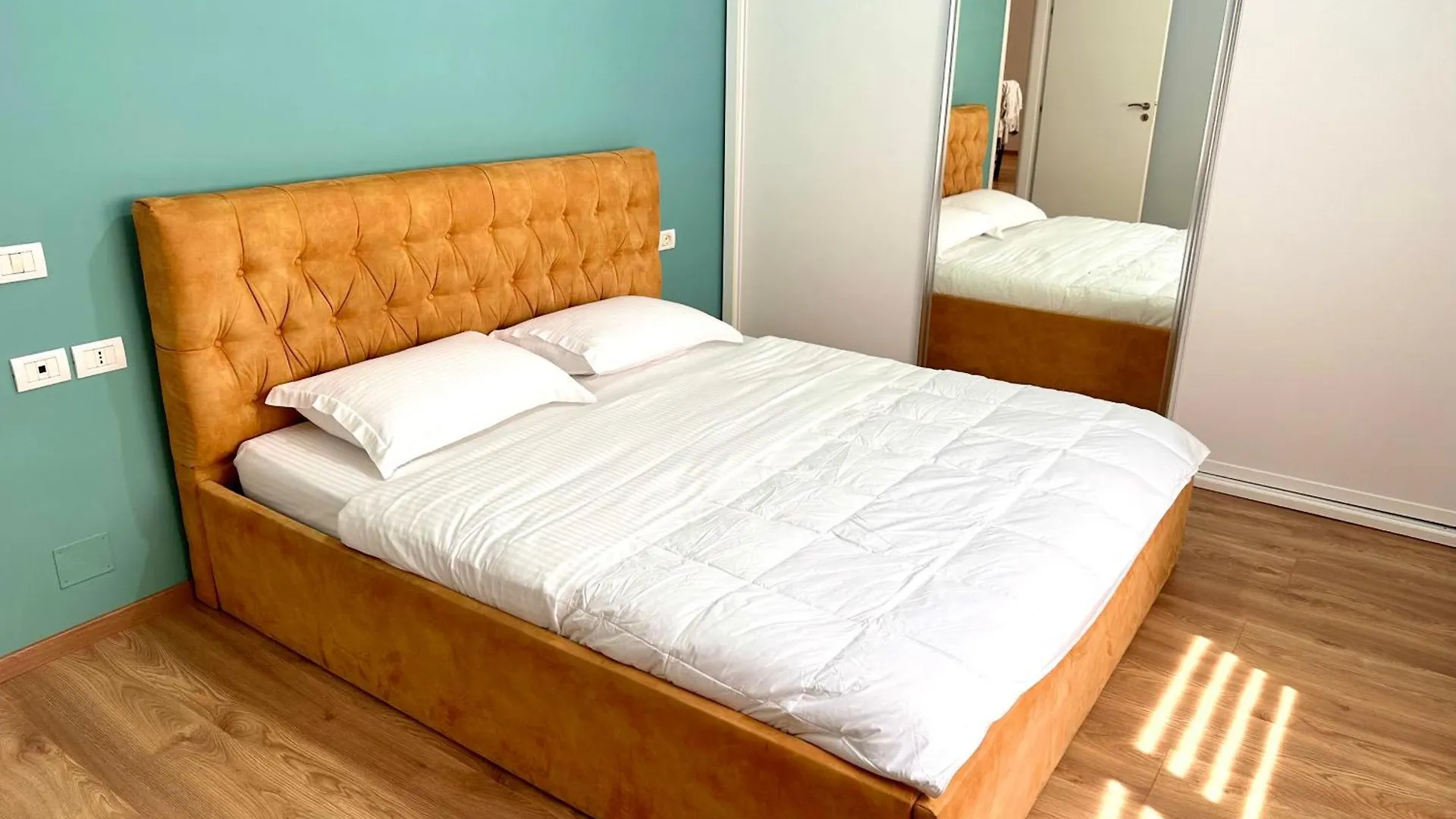 Holiday Apartament Vlore 0*,